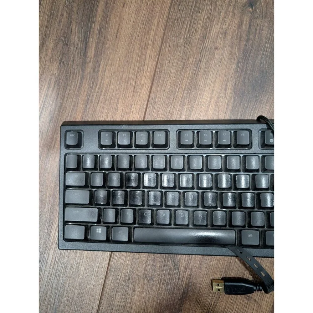 Razer Ornata Chroma RGB Mechanical Clicky Gaming USB Keyboard RZ03-0204 Tested